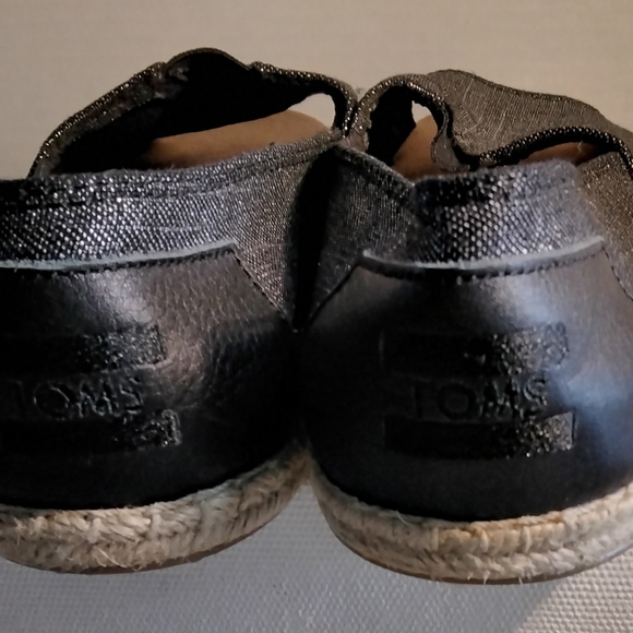 NEW: TOMS Alpargata Women Flats 10 Wide - Picture 3 of 4